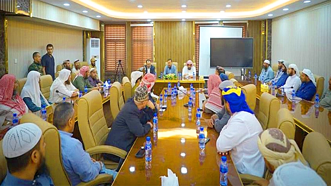 محافظ عدن يؤكد أهمية ترشيد الخطاب الديني وتعزيز ثقافة التسامح