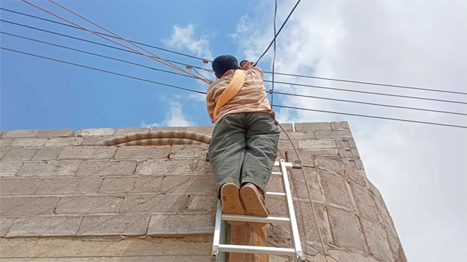 كهرباء لحج تنفذ حملة لفصل الربط العشوائي