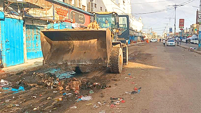 ​تنفيذ حملة شاملة لرفع مخلفات الأمطار في عدن
