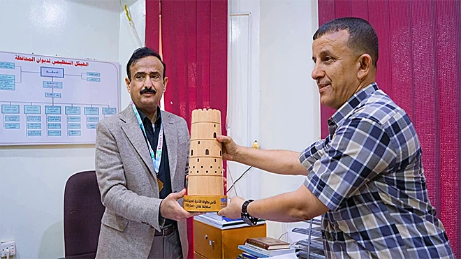 محافظ شبوة يشيد ببطل الشطرنج العربي ويعتمد بطولة "كأس شبوة"