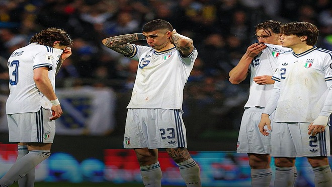 إيطاليا تغيب عن المونديال وتأهل تشيكيا وتركيا والسويد