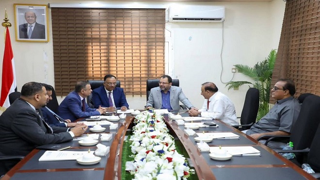 وزير الكهرباء والجمارك يناقشان التسهيلات الجمركية لقطاع الطاقة