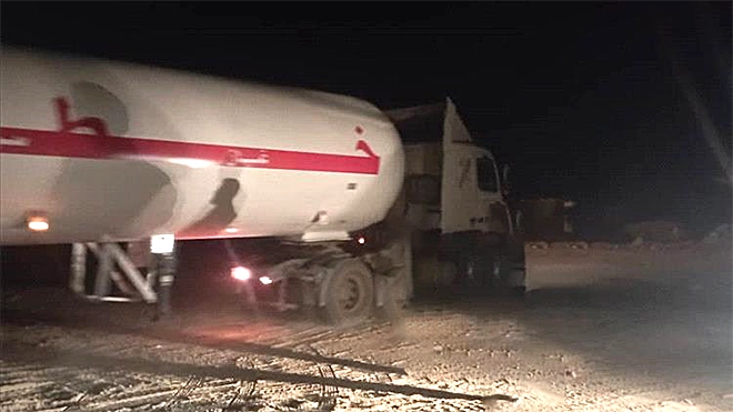 جبايات غير قانونية تطال قواطر الغاز في مديرية الحد يافع - الصورة أرشيفية