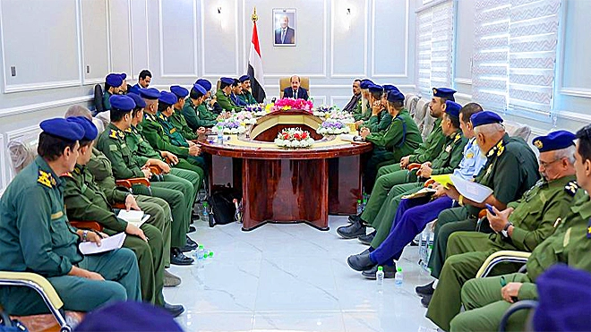 ​رئيس الوزراء يدشن العمل بمبنى وزارة الداخلية في العاصمة عدن