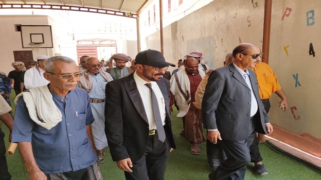 تنفيذي شبام يؤكد السير نحو الحكم اللامركزي