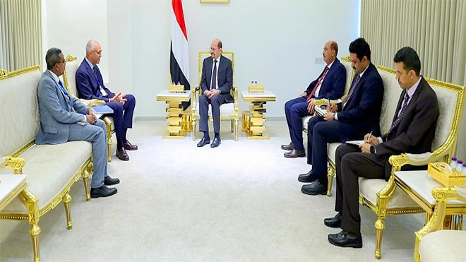 ​رئيس الوزراء يستقبل في عدن المنسق المقيم للأمم المتحدة