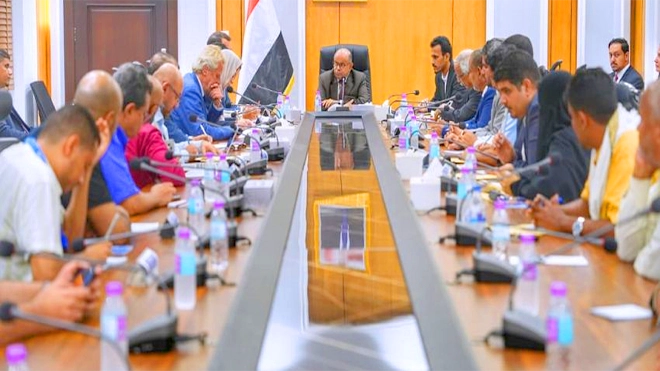 وفد هولندي ومنظمة (الفاو) تبحثان مشاريع تطوير قطاعي الزراعة والمياه في حضرموت
