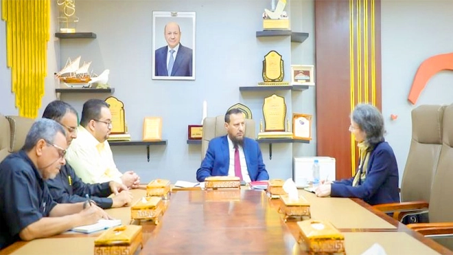 محافظ عدن يبحث مع السفيرة الفرنسية تعزيز التعاون بالمجالات التنموية والخدمية