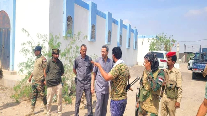 محافظ لحج يطلع على مشروع مبنى الجوازات