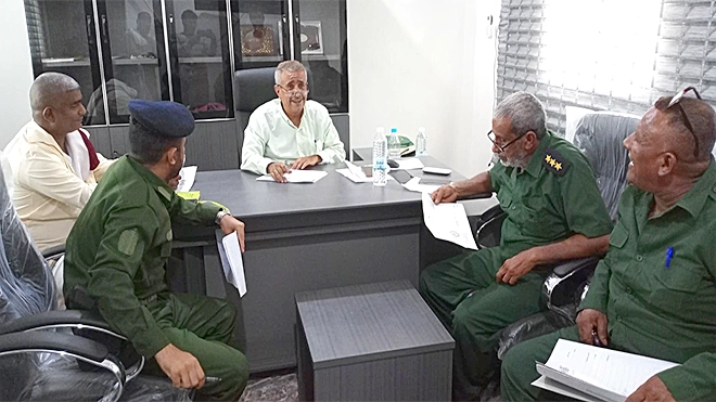 خلال نزوله لسجن شرطة تُبن.. وكيل نيابة الأمن بلحج يؤكد الالتزام بشرعية الحبس