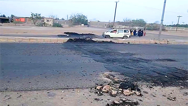 لحج.. خلاف بين سلطة تبن وشرطة السير بسبب إزالة مطبات في جلاجل