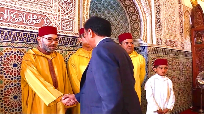  بحضور جلالة الملك محمد السادس.. السفير الأصبحي يشارك في صلاة عيد الأضحى المبارك ويقدّم التهاني لجلالته