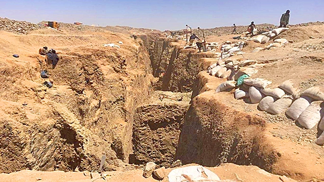 تعدين الذهب عشوائيا.. ثروات اليمن المعدنية في مرمى العبث