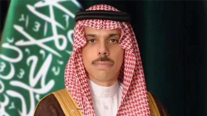 وزير الخارجية السعودي يتلقى اتصالاً هاتفياً من رئيس مجلس الوزراء وزير خارجية قطر