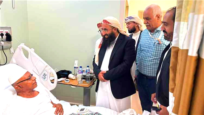 وزير الأوقاف يتفقد حجاج اليمن المرضى بمستشفيات مكة