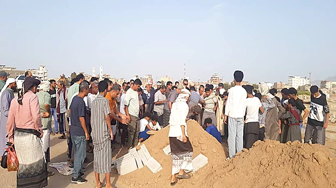​تشييع جثمان المناضل علي مسعد الهدالي ورئيس الوزراء يعزّي
