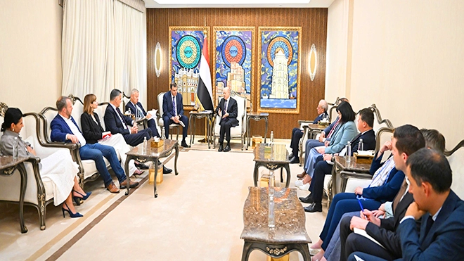 العليمي يستعرض مع وفد البرلمان الأوروبي مستجدات أزمة اليمن