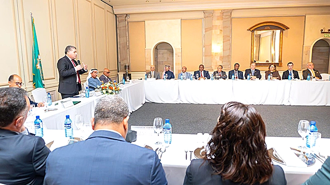السفير رياض العكبري يقيم مأدبة غداء تكريماً للوفد البرلماني العربي