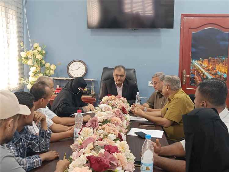 اجتماع بالمعلا يبحث تعزيز جاهزية المدارس للعام الجديد