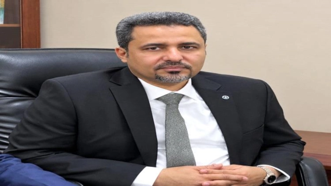 ​محافظ لحج يُناقش ترتيبات دعم الجبهات بالوجبات الغذائية